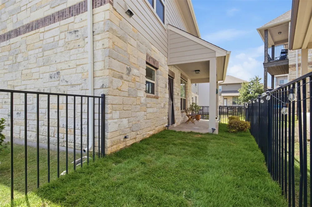 2105 Town Centre Drive #40 Round Rock, TX 78664