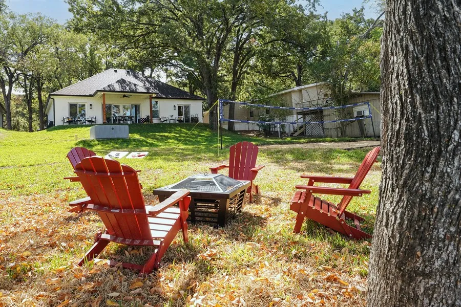 219 Ben Lacy Drive Gun Barrel City, TX 75156