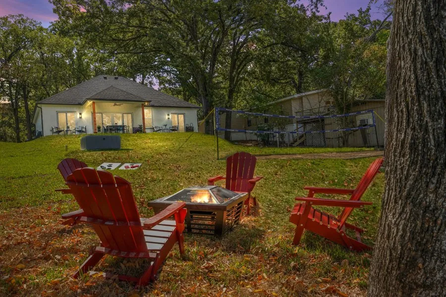219 Ben Lacy Drive Gun Barrel City, TX 75156