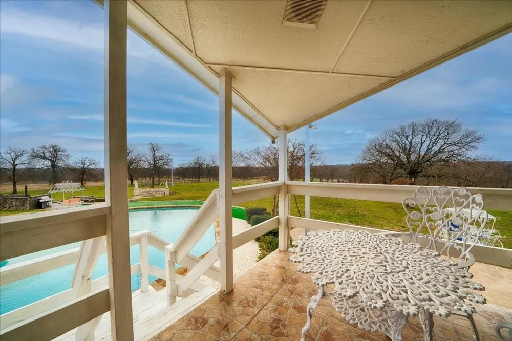 10827 Saint John Road Pilot Point, TX 76258