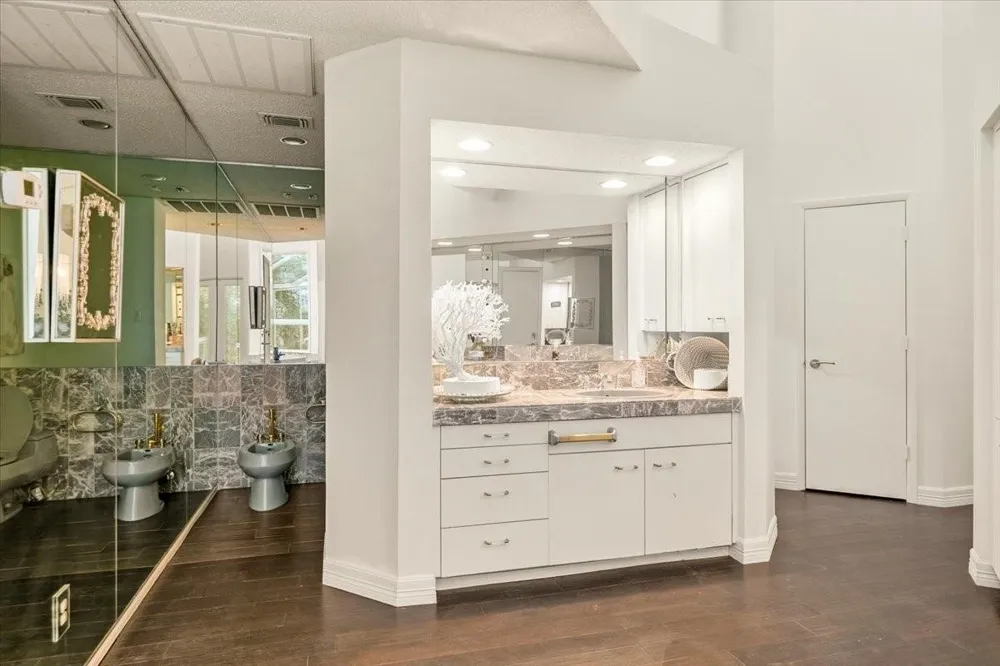 10827 Saint John Road Pilot Point, TX 76258
