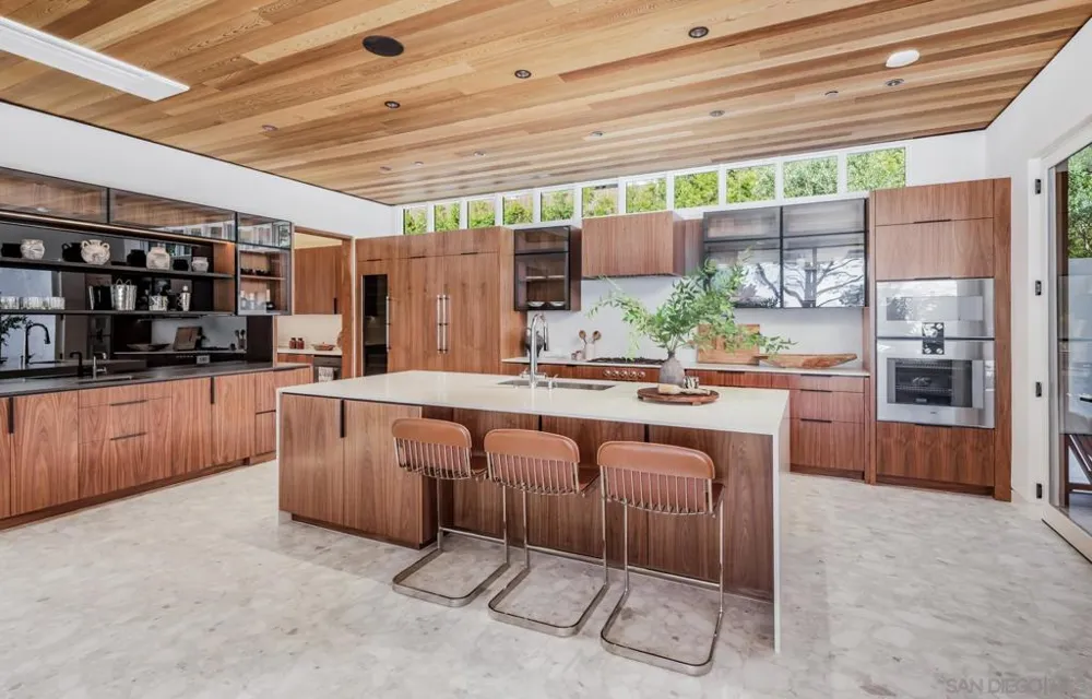 1411 Via Alta Del Mar, CA 92014
