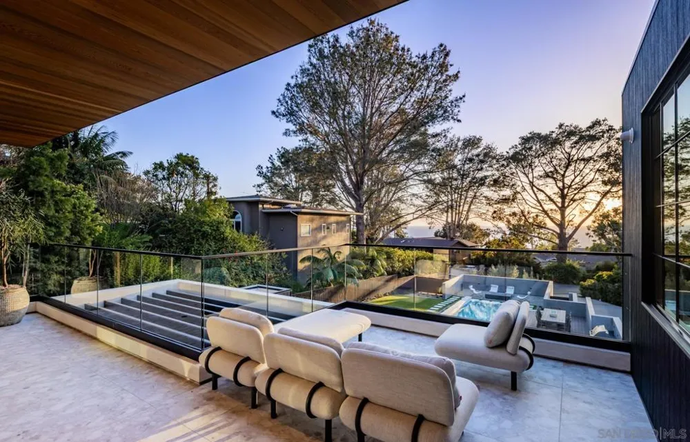 1411 Via Alta Del Mar, CA 92014