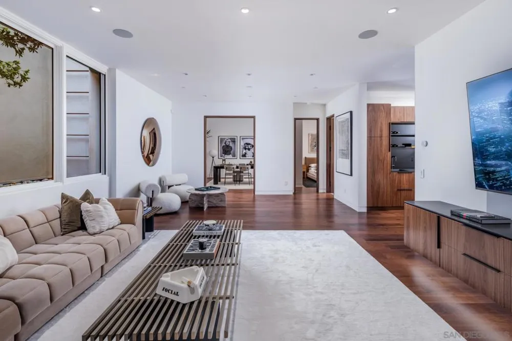 1411 Via Alta Del Mar, CA 92014