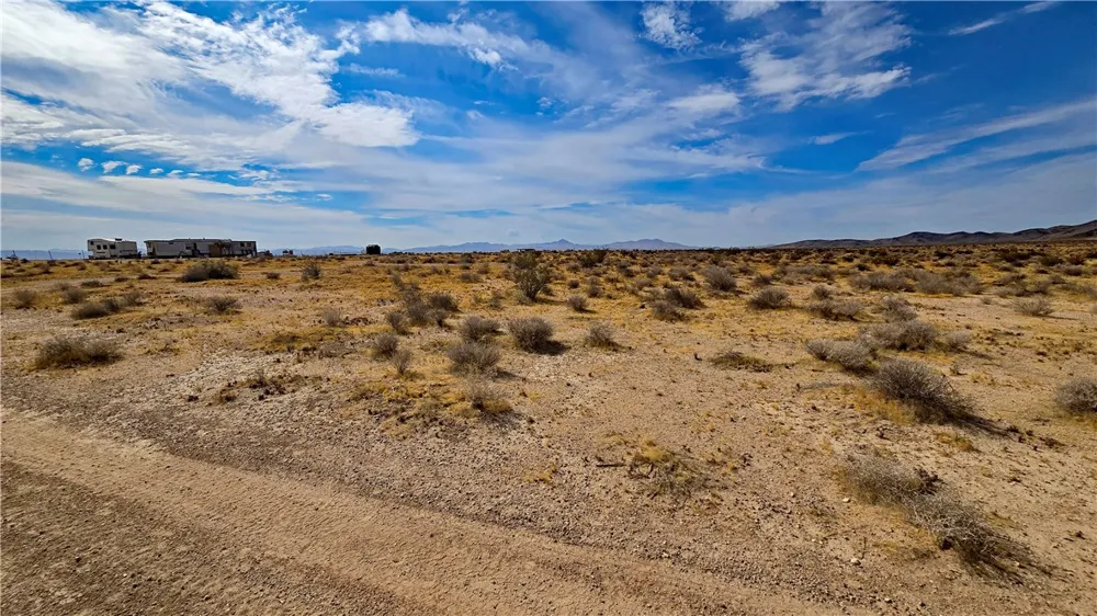 Old Hinkley Rd & Riverview Rd Hinkley, CA 92347