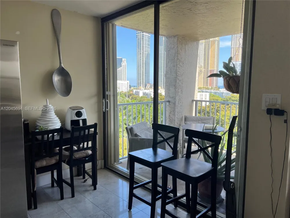 17600 Bay Rd #N902 Sunny Isles Beach, FL 33160