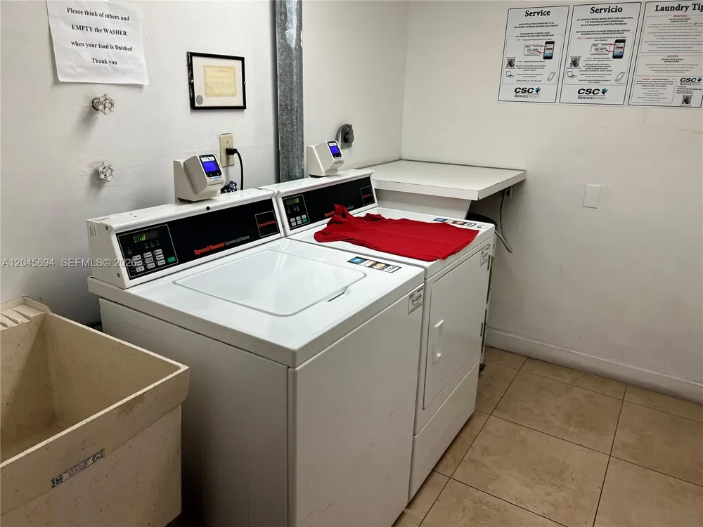 17600 Bay Rd #N902 Sunny Isles Beach, FL 33160