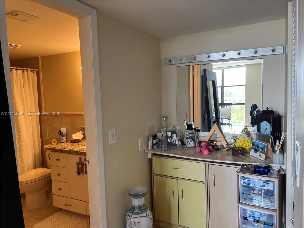 17600 Bay Rd #N902 Sunny Isles Beach, FL 33160