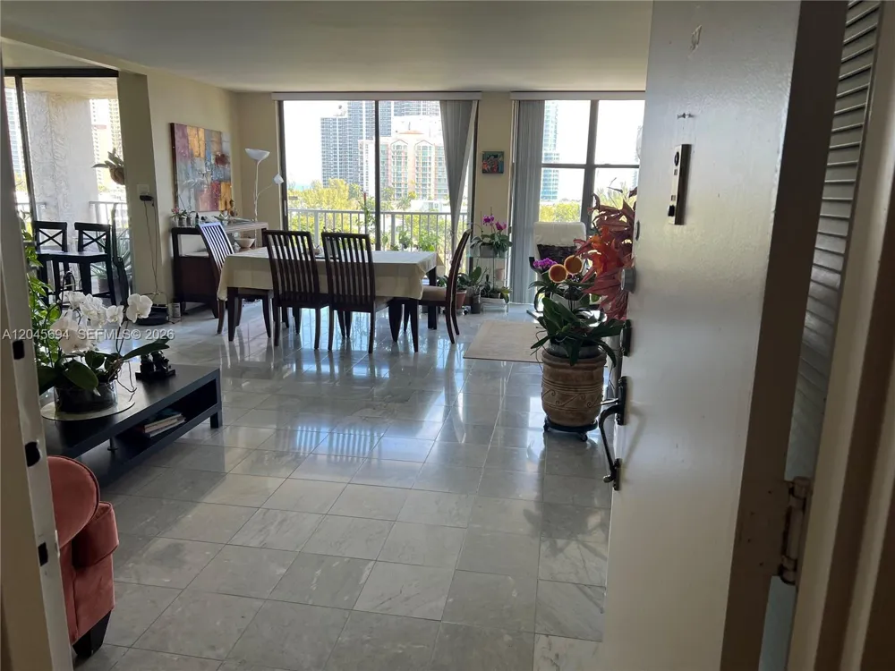 17600 Bay Rd #N902 Sunny Isles Beach, FL 33160