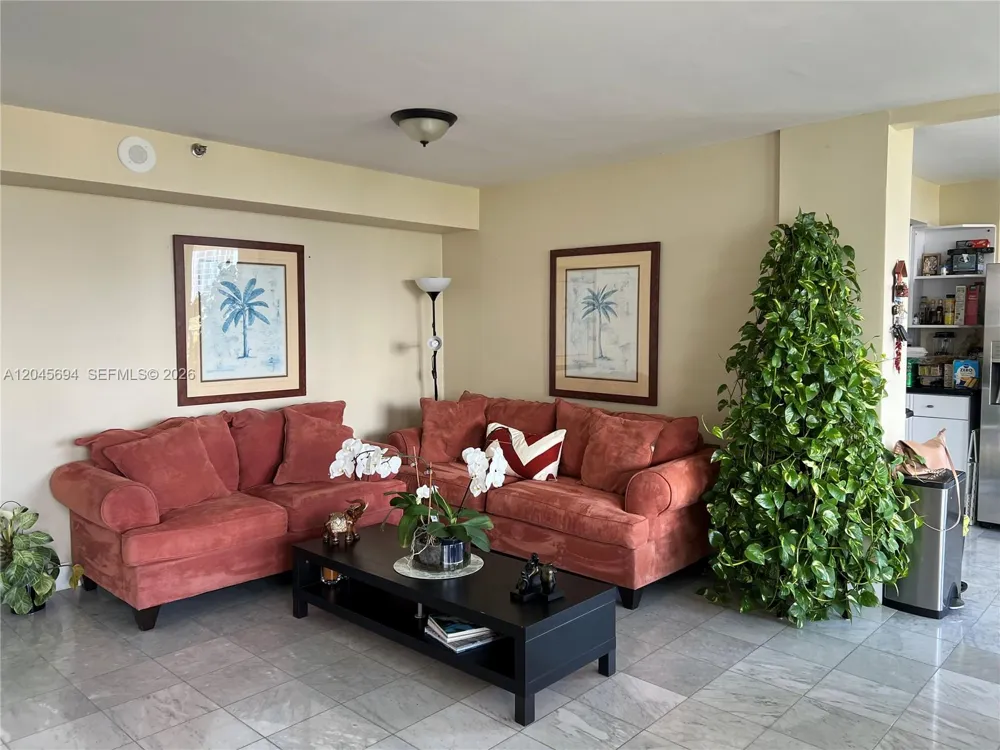 17600 Bay Rd #N902 Sunny Isles Beach, FL 33160