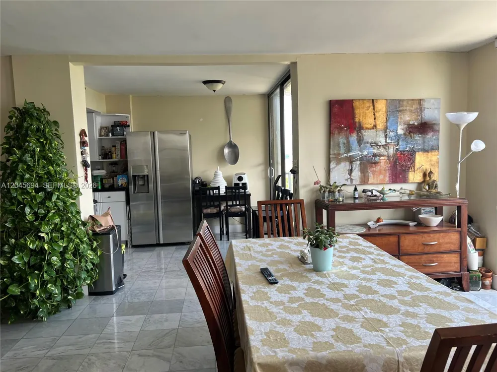 17600 Bay Rd #N902 Sunny Isles Beach, FL 33160