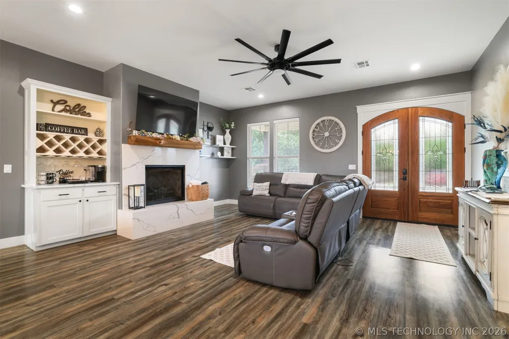 198 Texoma Drive Mead, OK 73449