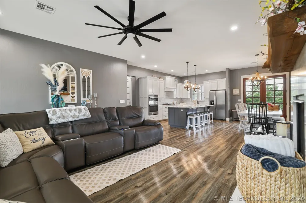 198 Texoma Drive Mead, OK 73449