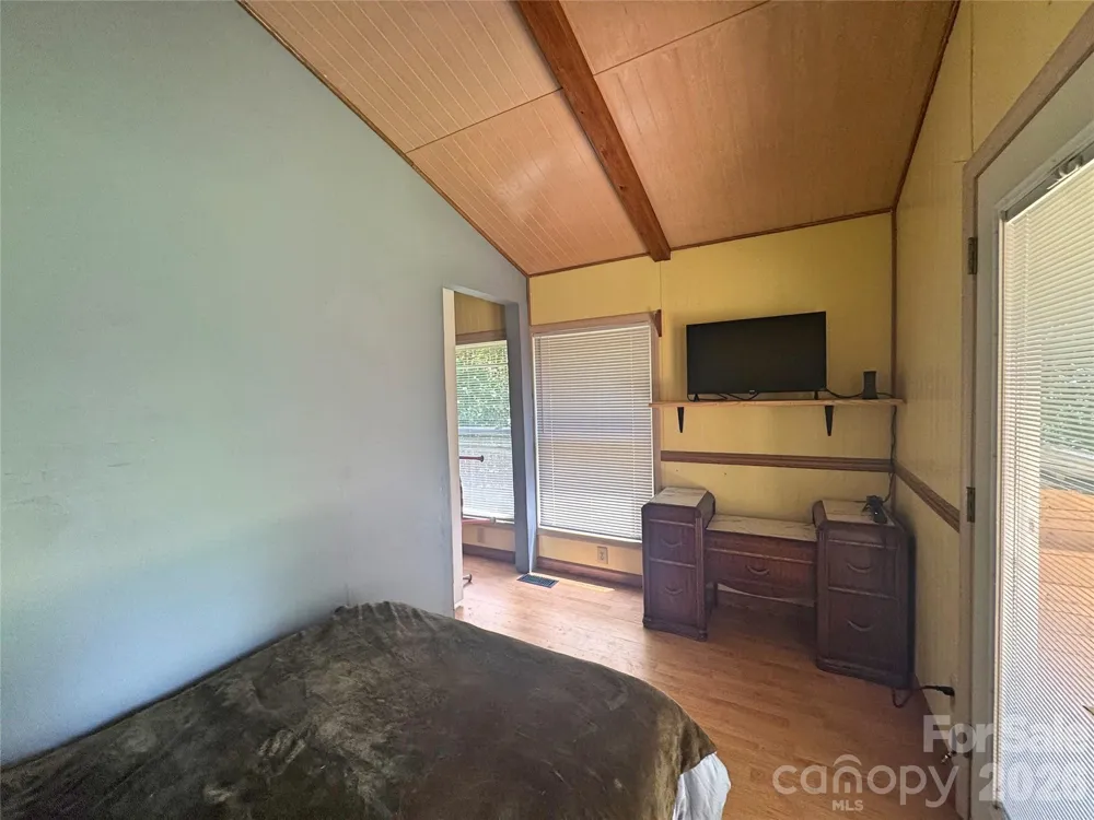 173 Croom Hollow Drive Nebo, NC 28761