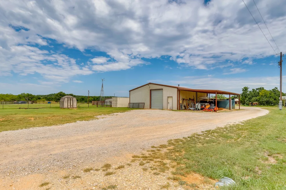 10413 County Road 136 Gordon, TX 76453