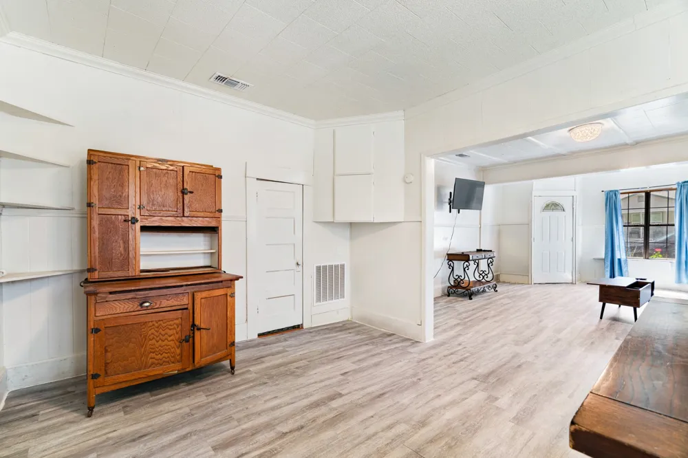 947 SE 6th Street Paris, TX 75460