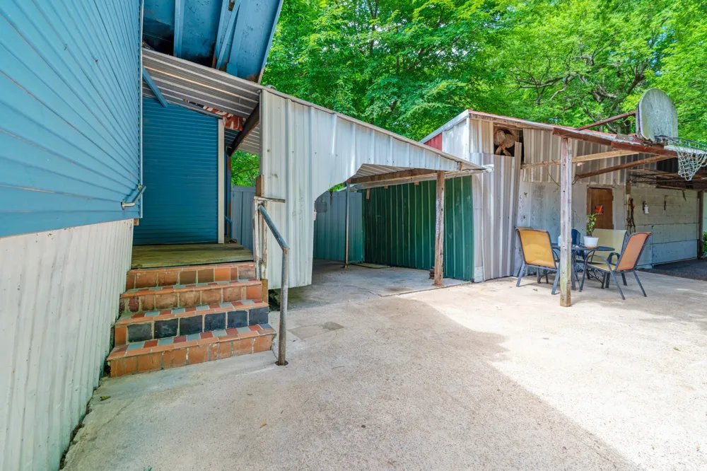 947 SE 6th Street Paris, TX 75460