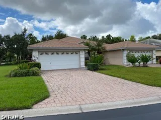 Meridan Court Naples, FL 34104