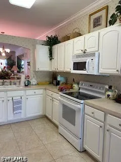 Meridan Court Naples, FL 34104