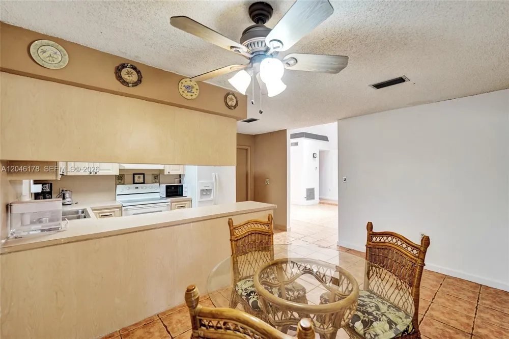 9120 SW 49th St Cooper City, FL 33328