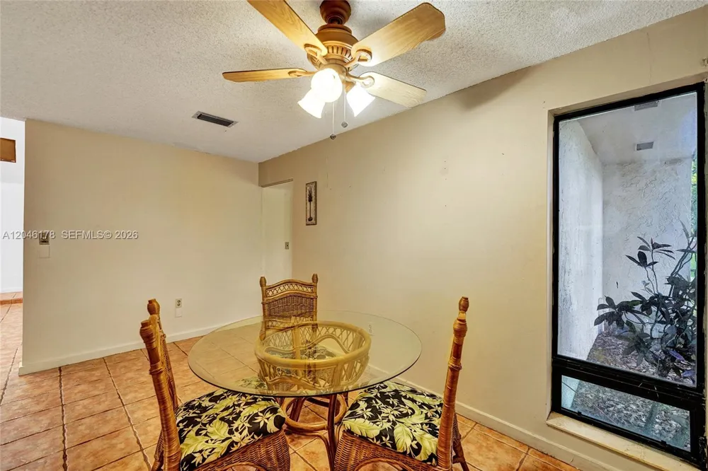 9120 SW 49th St Cooper City, FL 33328