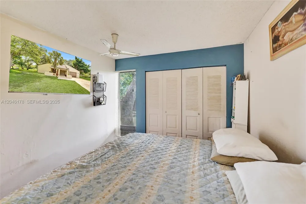 9120 SW 49th St Cooper City, FL 33328