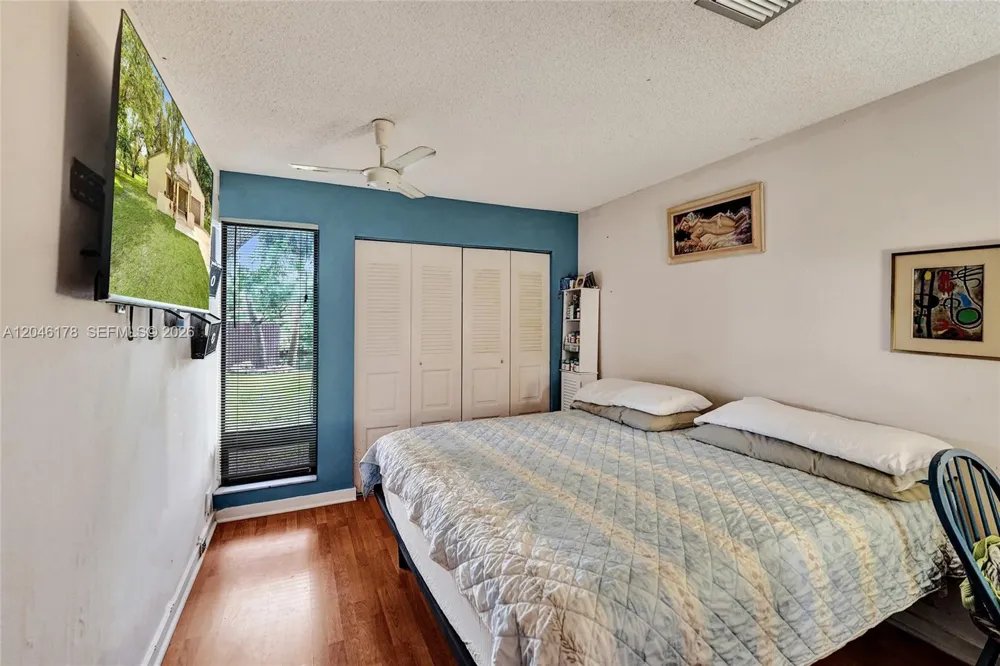 9120 SW 49th St Cooper City, FL 33328