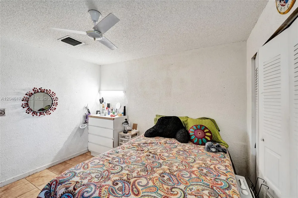 9120 SW 49th St Cooper City, FL 33328