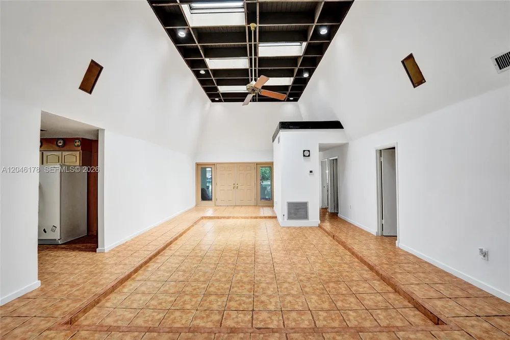 9120 SW 49th St Cooper City, FL 33328