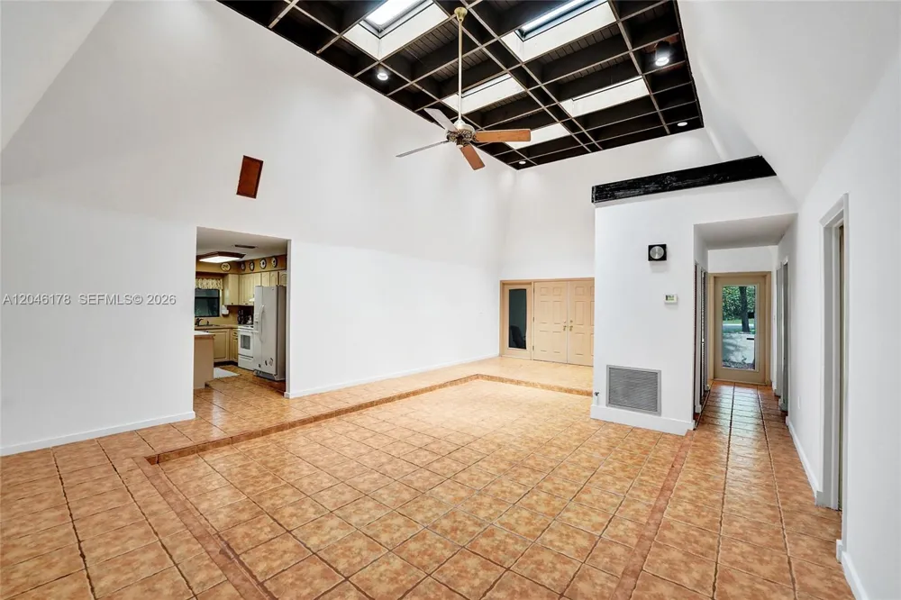 9120 SW 49th St Cooper City, FL 33328