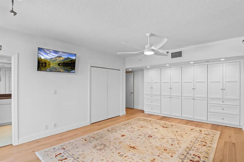 100 Lakeshore Drive #458 North Palm Beach, FL 33408