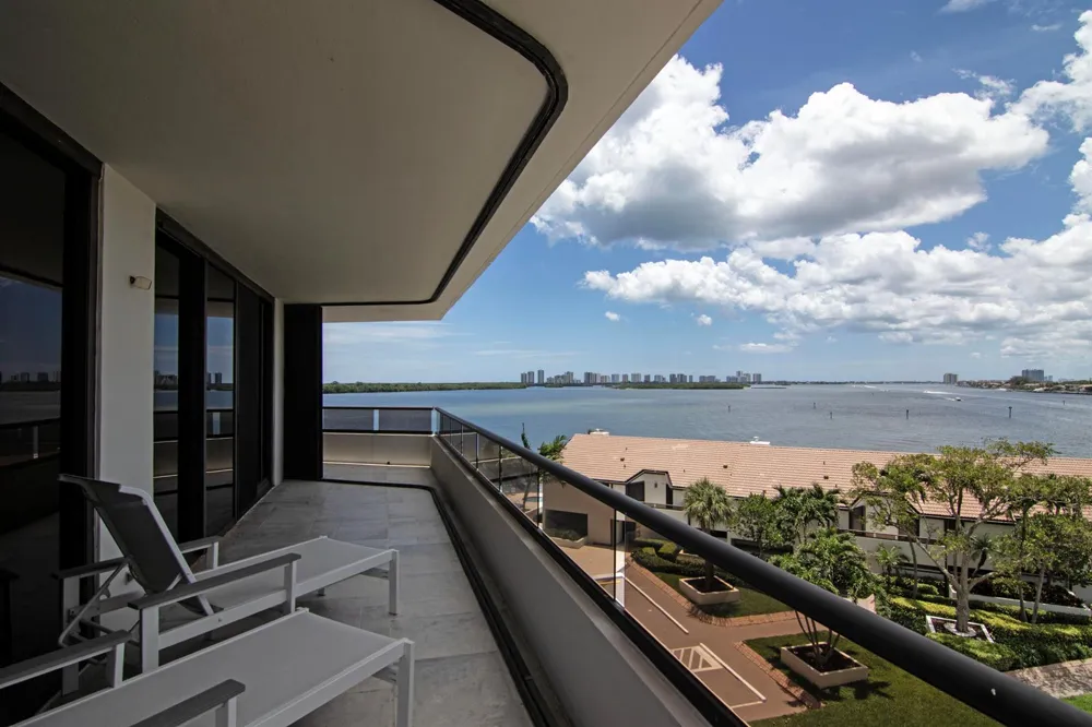 100 Lakeshore Drive #458 North Palm Beach, FL 33408