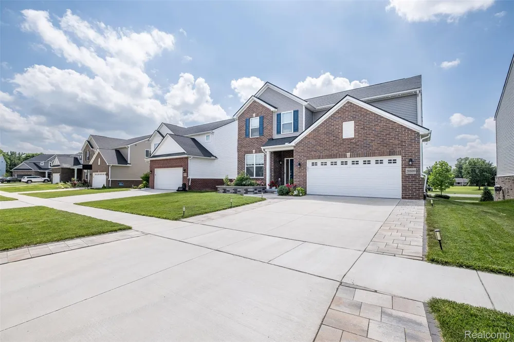 20809 Gidran Drive Lyon Charter Township, MI 48178
