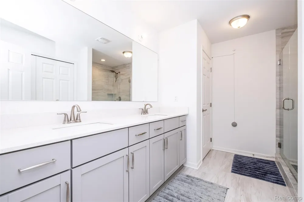 20809 Gidran Drive Lyon Charter Township, MI 48178