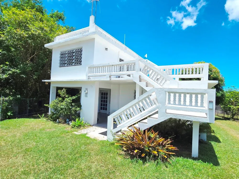 37 CALLE CORAL Vieques, PR 00765