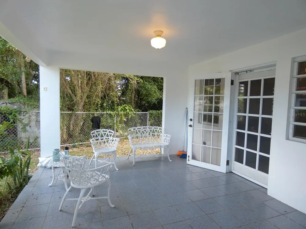 37 CALLE CORAL Vieques, PR 00765