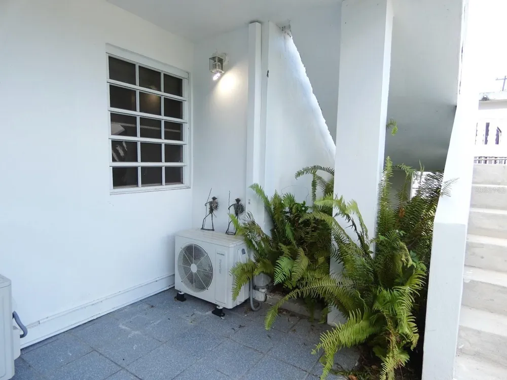 37 CALLE CORAL Vieques, PR 00765