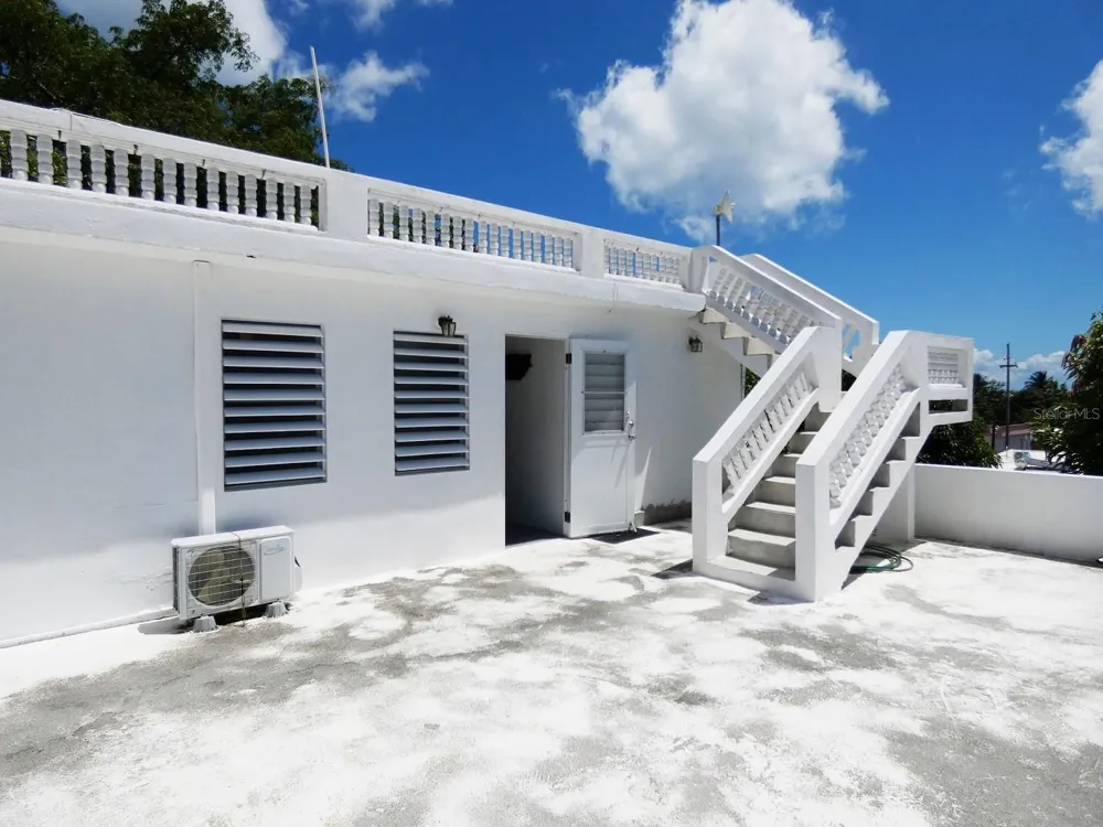 37 CALLE CORAL Vieques, PR 00765