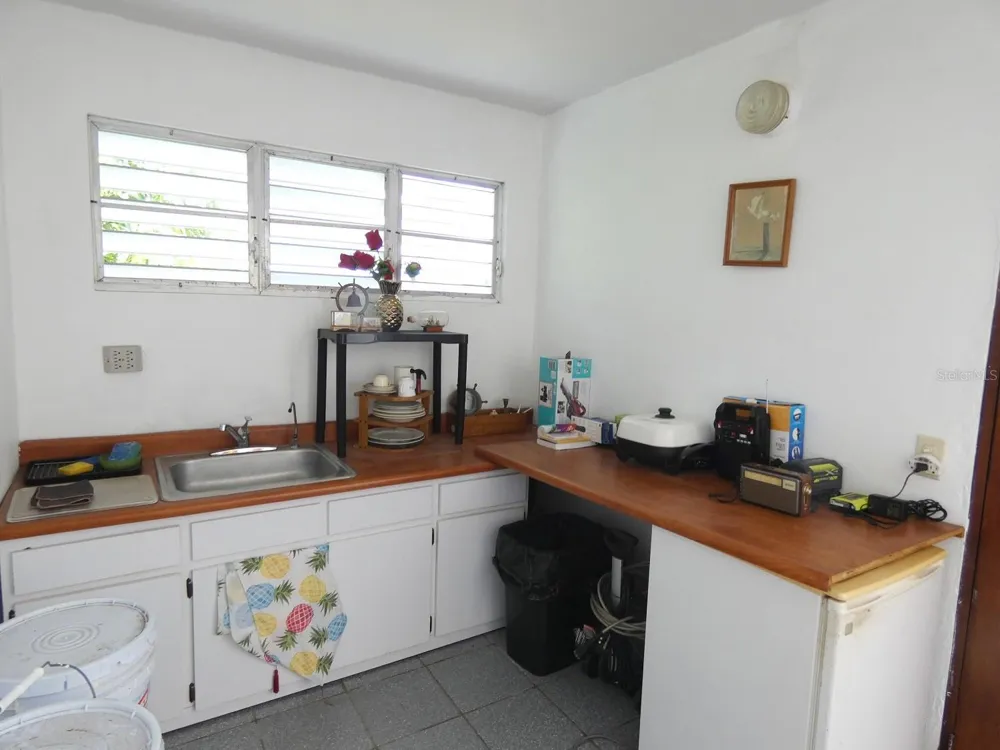 37 CALLE CORAL Vieques, PR 00765