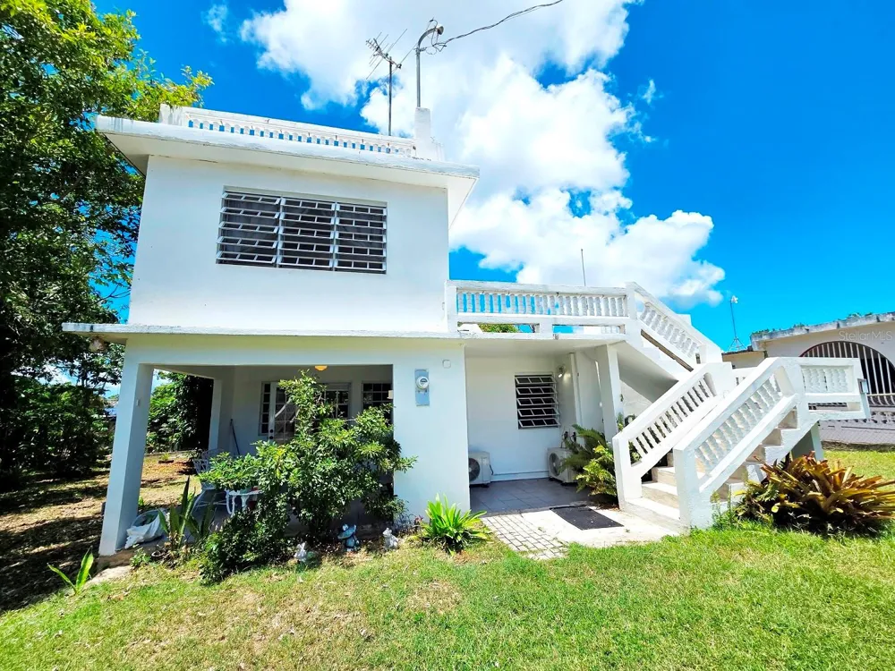 37 CALLE CORAL Vieques, PR 00765