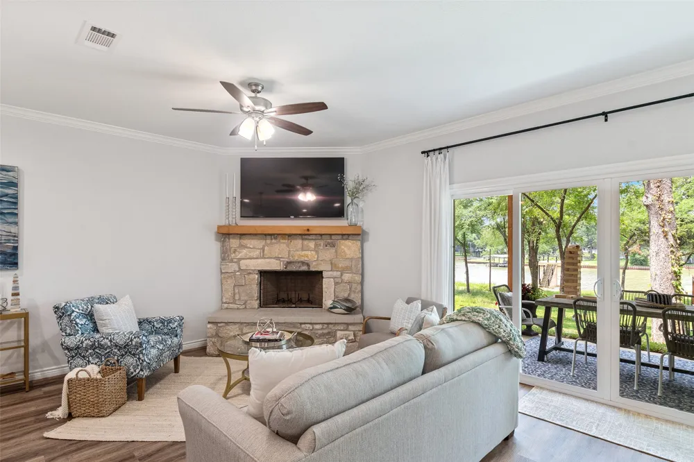 225 Ben Lacy Drive Gun Barrel City, TX 75156