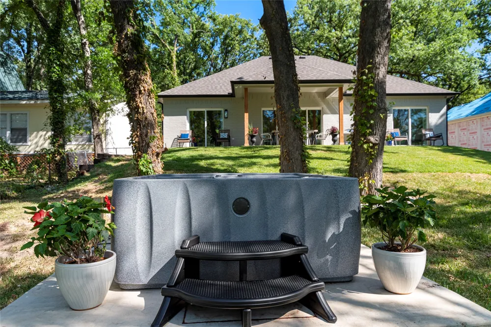 225 Ben Lacy Drive Gun Barrel City, TX 75156