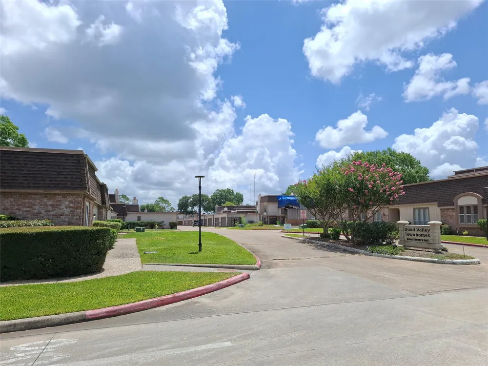 2917 Nottingham Lane Missouri City, TX 77459