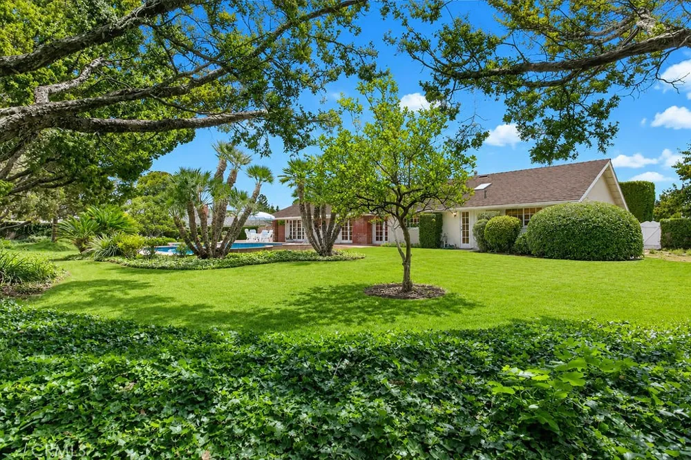 10131 Verde Lomas Villa Park, CA 92861