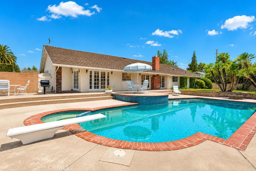 10131 Verde Lomas Villa Park, CA 92861