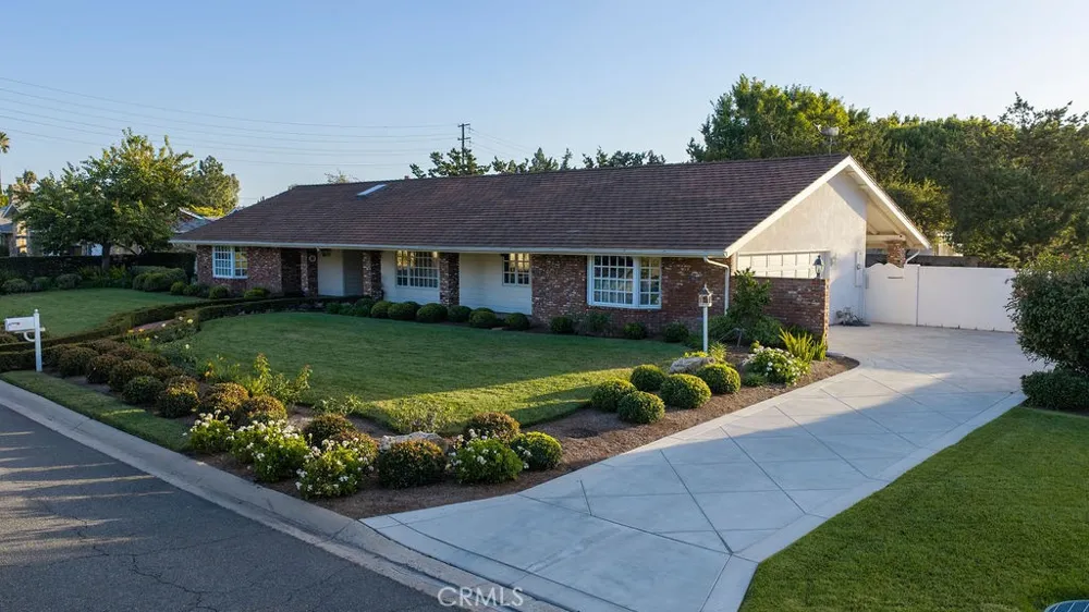 10131 Verde Lomas Villa Park, CA 92861