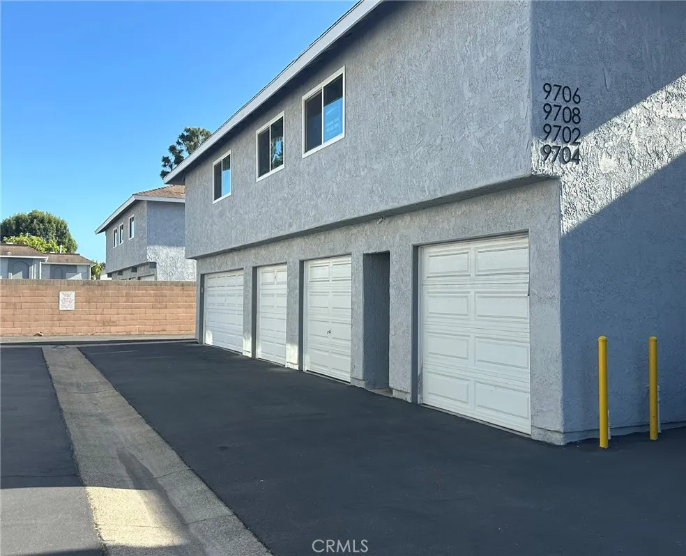 9704 Bickley Huntington Beach, CA 92646