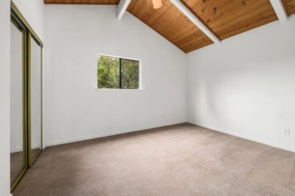 1100 Spring Hills Drive Watsonville, CA 95076