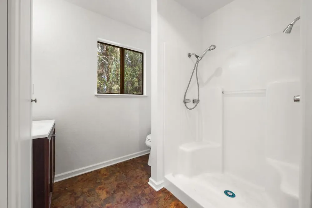 1100 Spring Hills Drive Watsonville, CA 95076