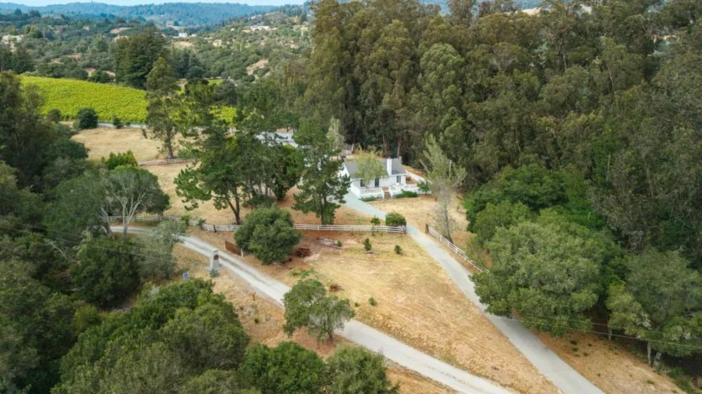 1100 Spring Hills Drive Watsonville, CA 95076